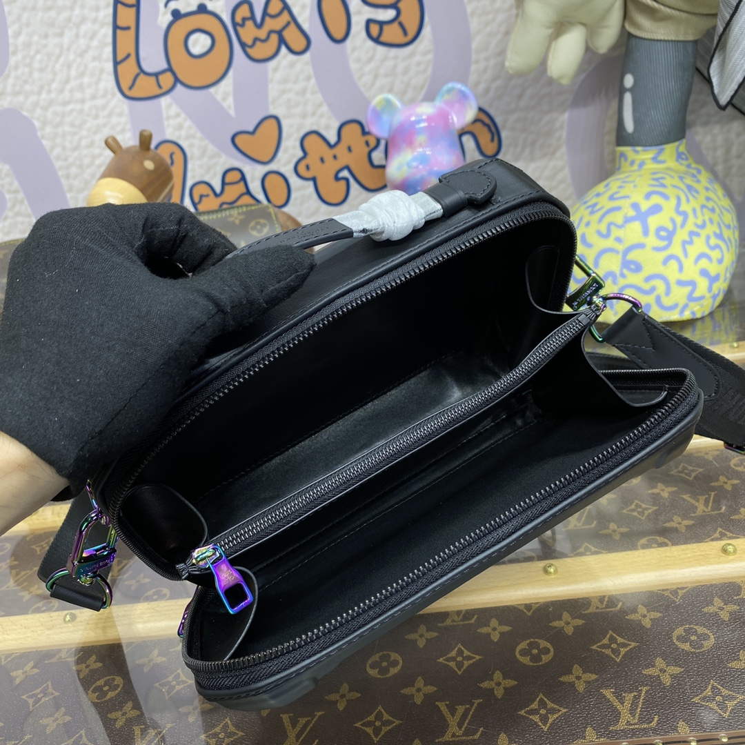 LV M21935 Louis Vuitton Future Trunk Bag Black - Image 9