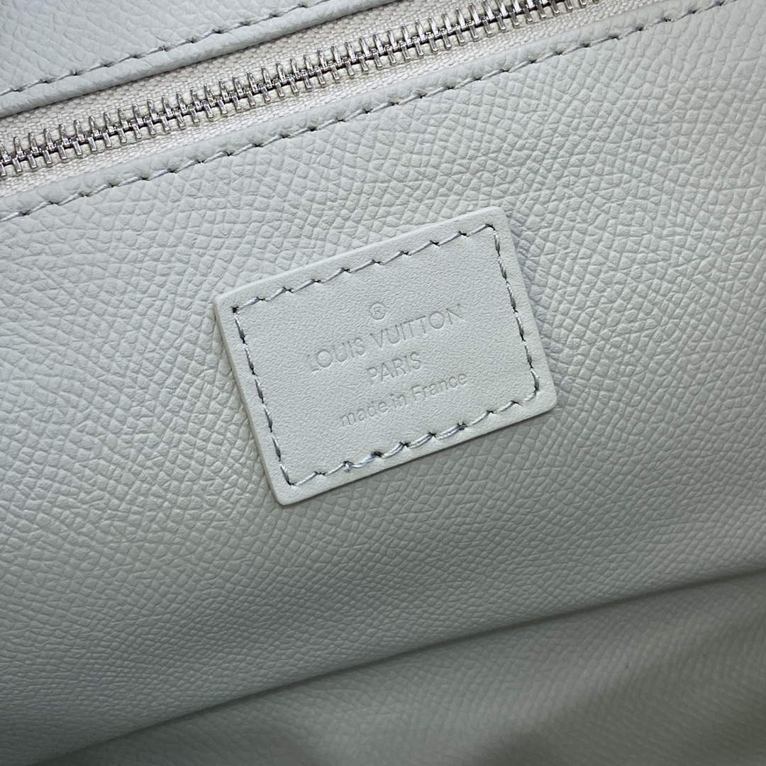 LV M82576 Louis Vuitton Dopp Kit Bag Off-white - Image 8