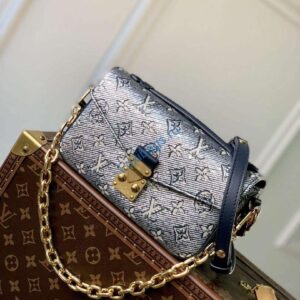 LV M22834 Louis Vuitton Pochette Métis East West Handbag Blue