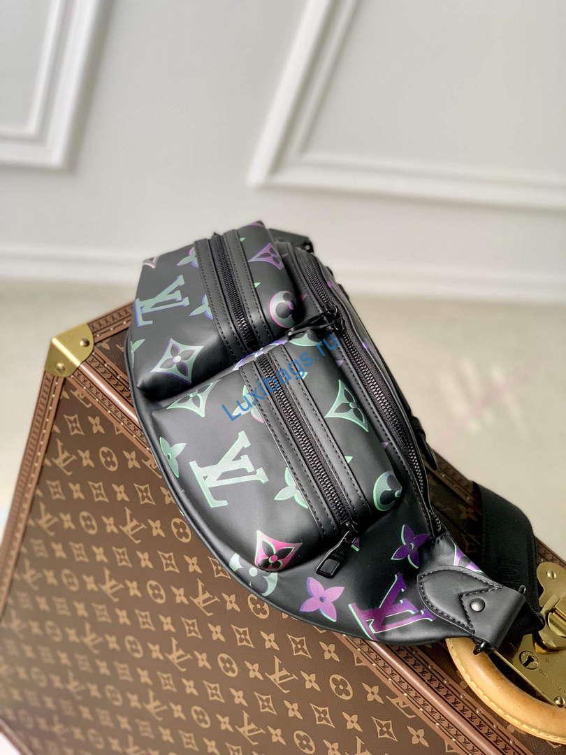 LV M22494 Louis Vuitton Comet Bumbag Black Borealis