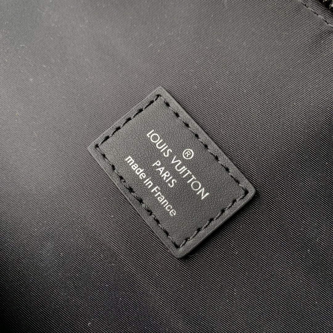 LV M22494 Louis Vuitton Comet Bumbag Black Borealis - Image 7