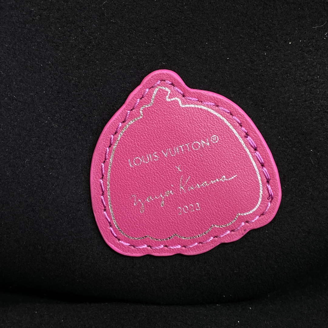 LV M46420 Louis Vuitton LV X YK Pochette Métis Black/Fuchsia - Image 8