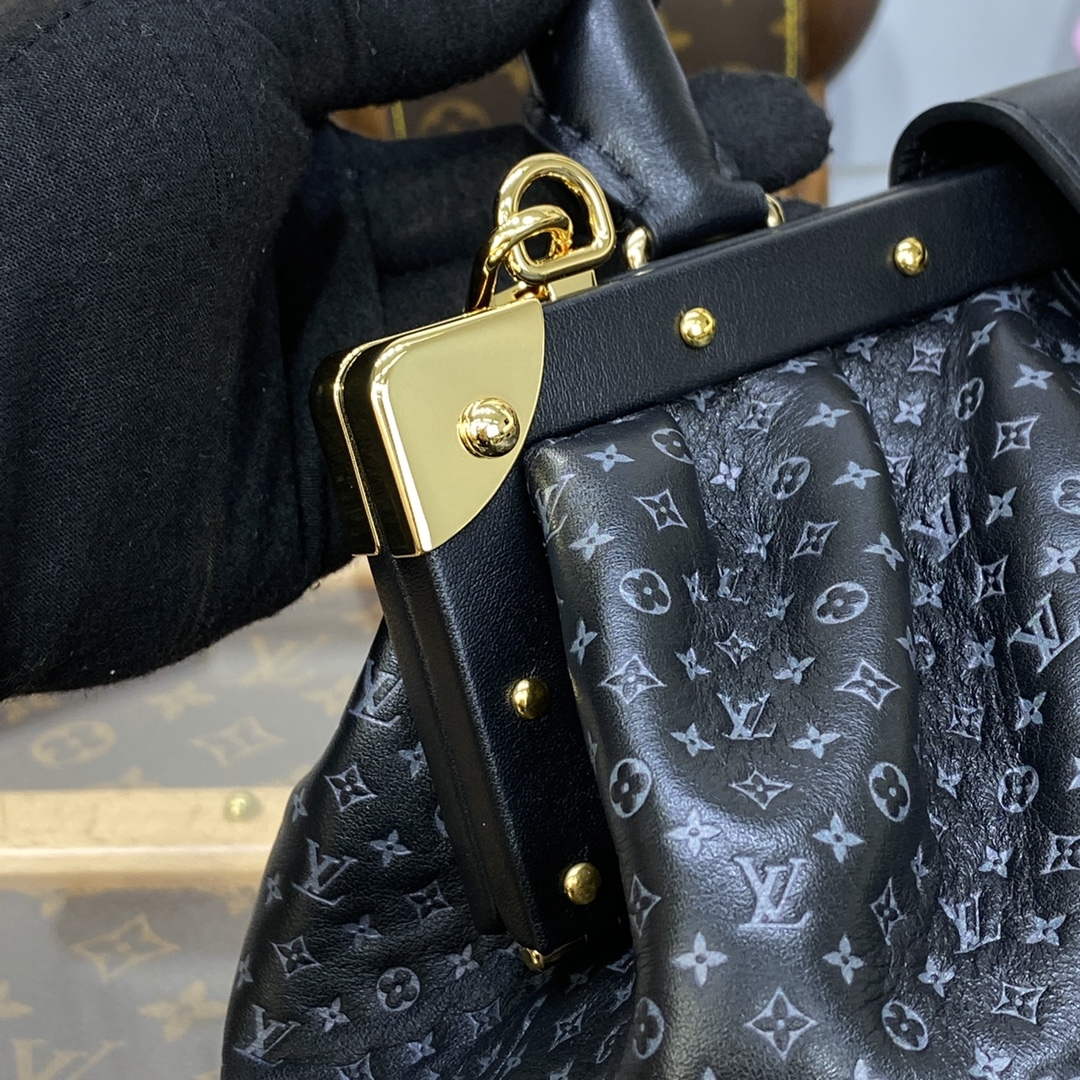 LV M22326 Louis Vuitton Monogram Clutch Black - Image 6