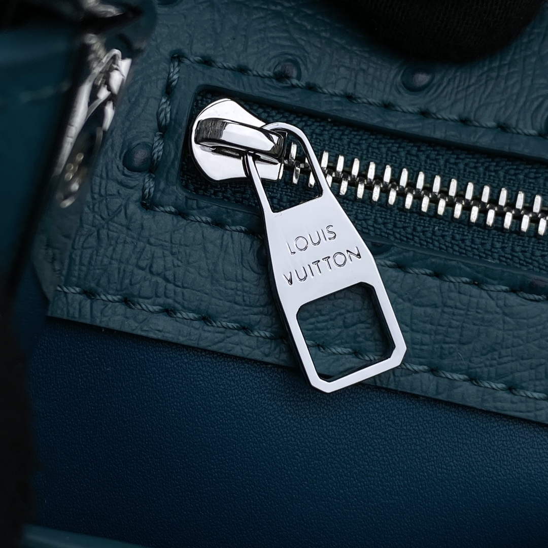 LV N81523 Louis Vuitton Capucines BB Handbag Lake Blue - Image 8