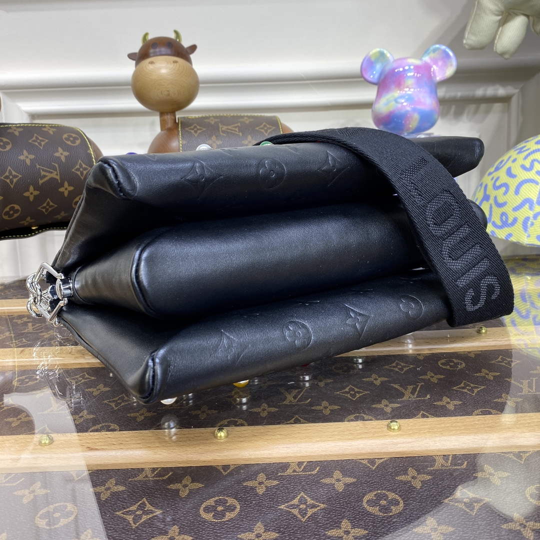 LV M22429 Louis Vuitton Coussin PM Bag Black Diamond - Image 4