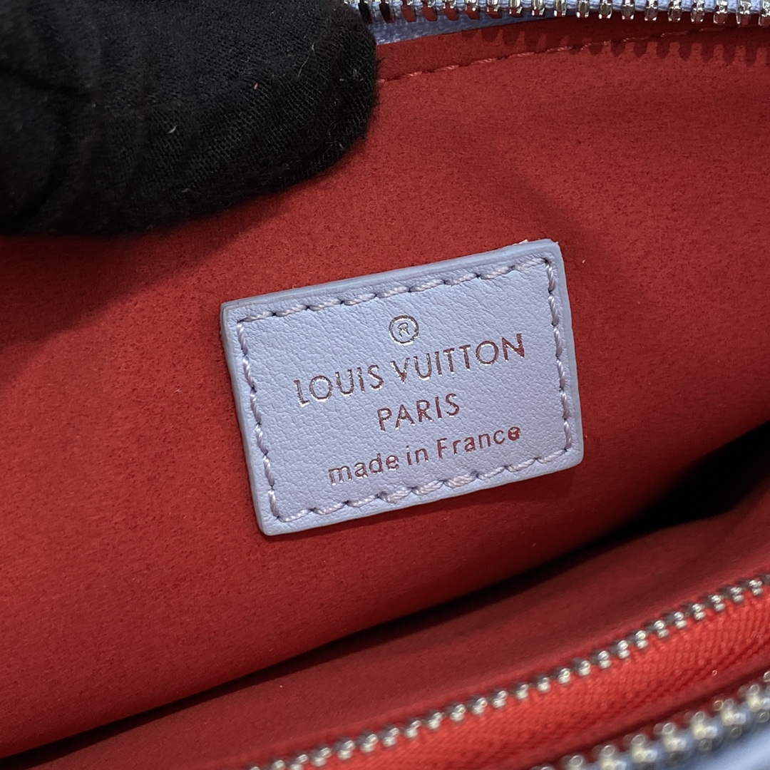 LV M21197 Louis Vuitton Coussin PM Bag Ice Blue - Image 7
