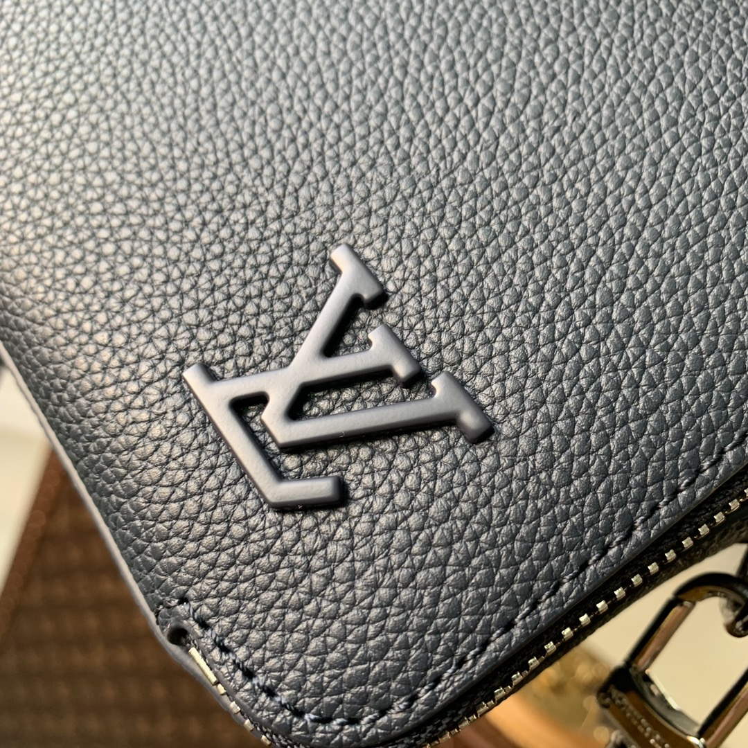 LV M59161 Louis Vuitton Alpha Wearable Wallet Blue - Image 2
