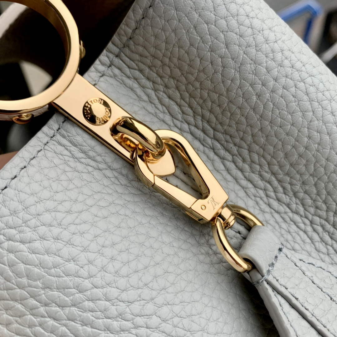 LV M21296 Louis Vuitton Capucines Mini Handbag Steeple Gray / Greige - Image 6