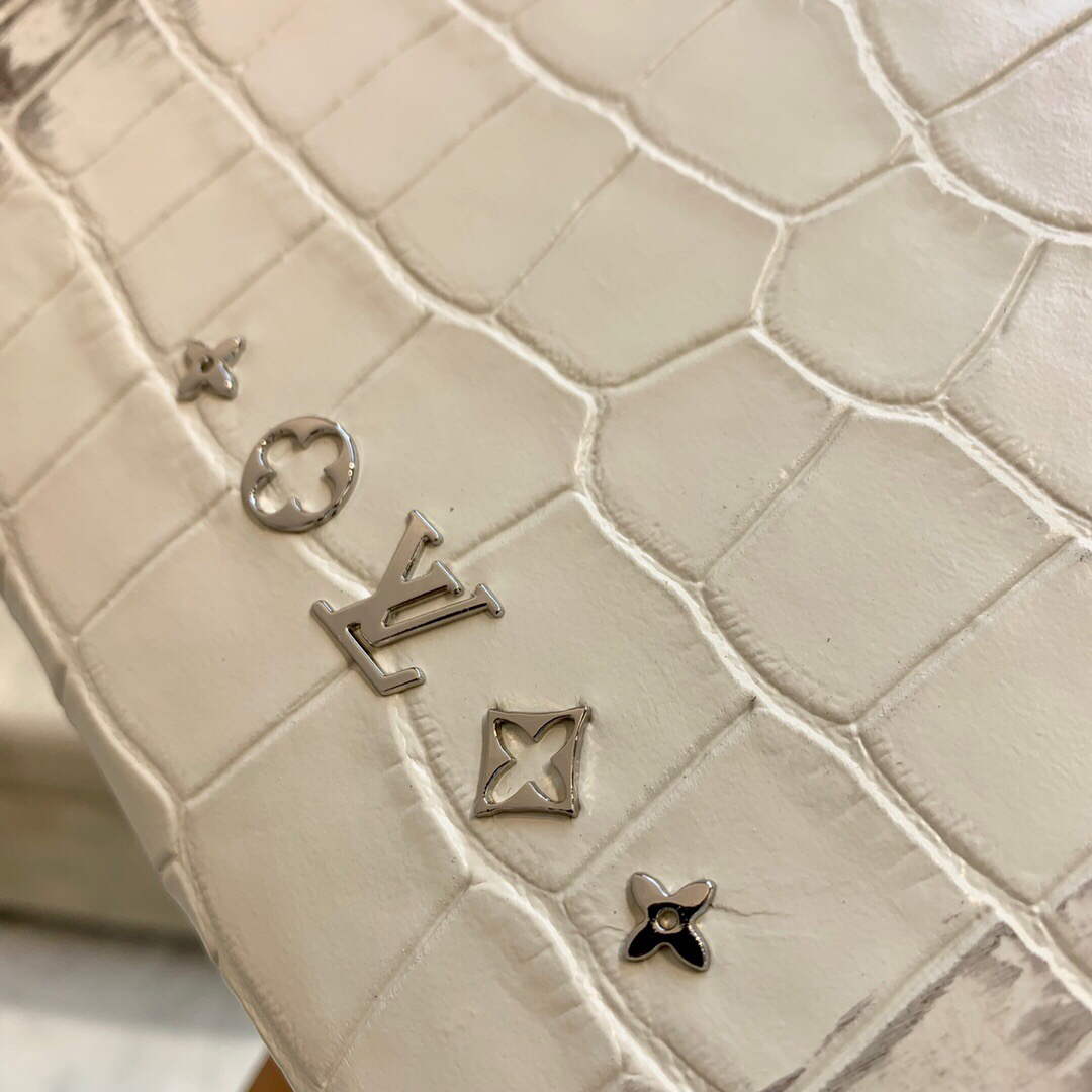 LV M57791 Louis Vuitton Coussin PM Crocodile Pattern Bag White - Image 5