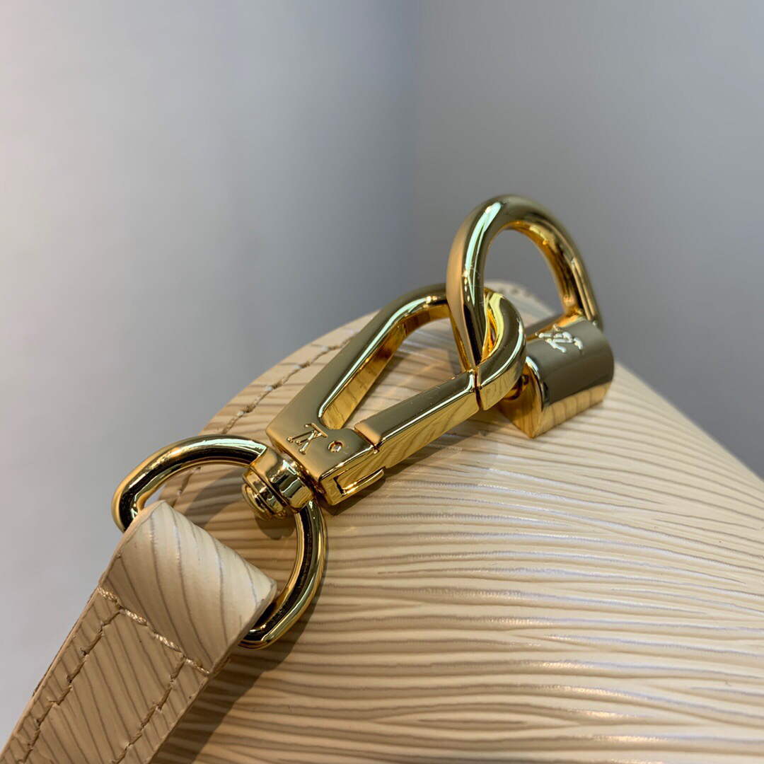 LV M59884 Louis Vuitton Twist MM Handbag Skin Color - Image 5