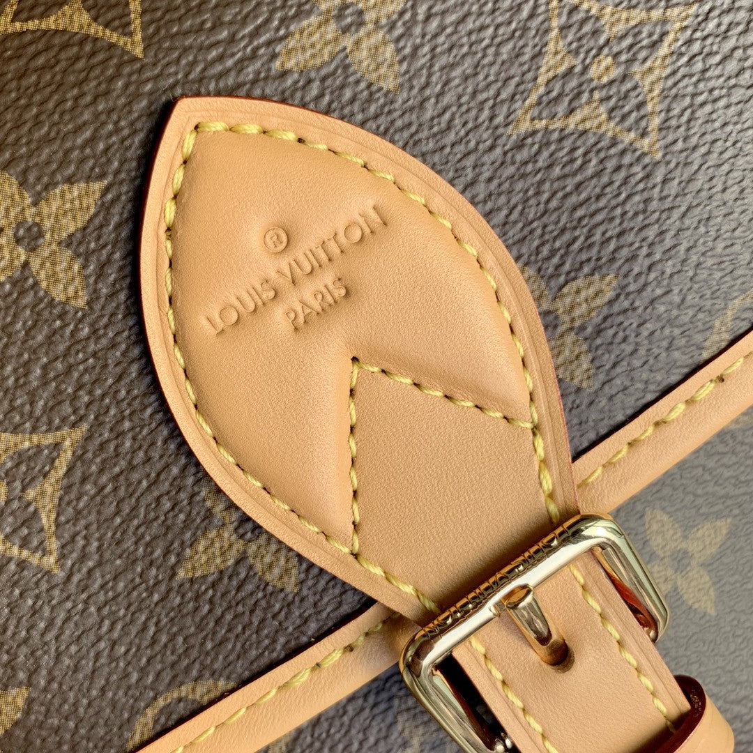 LV M46049 Louis Vuitton Diane Monogram M45985 Bag Black - Image 5