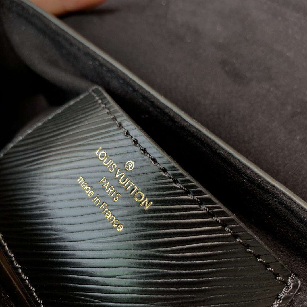 LV M59887 Louis Vuitton Twist MM EPI Leather Bag Black - Image 8