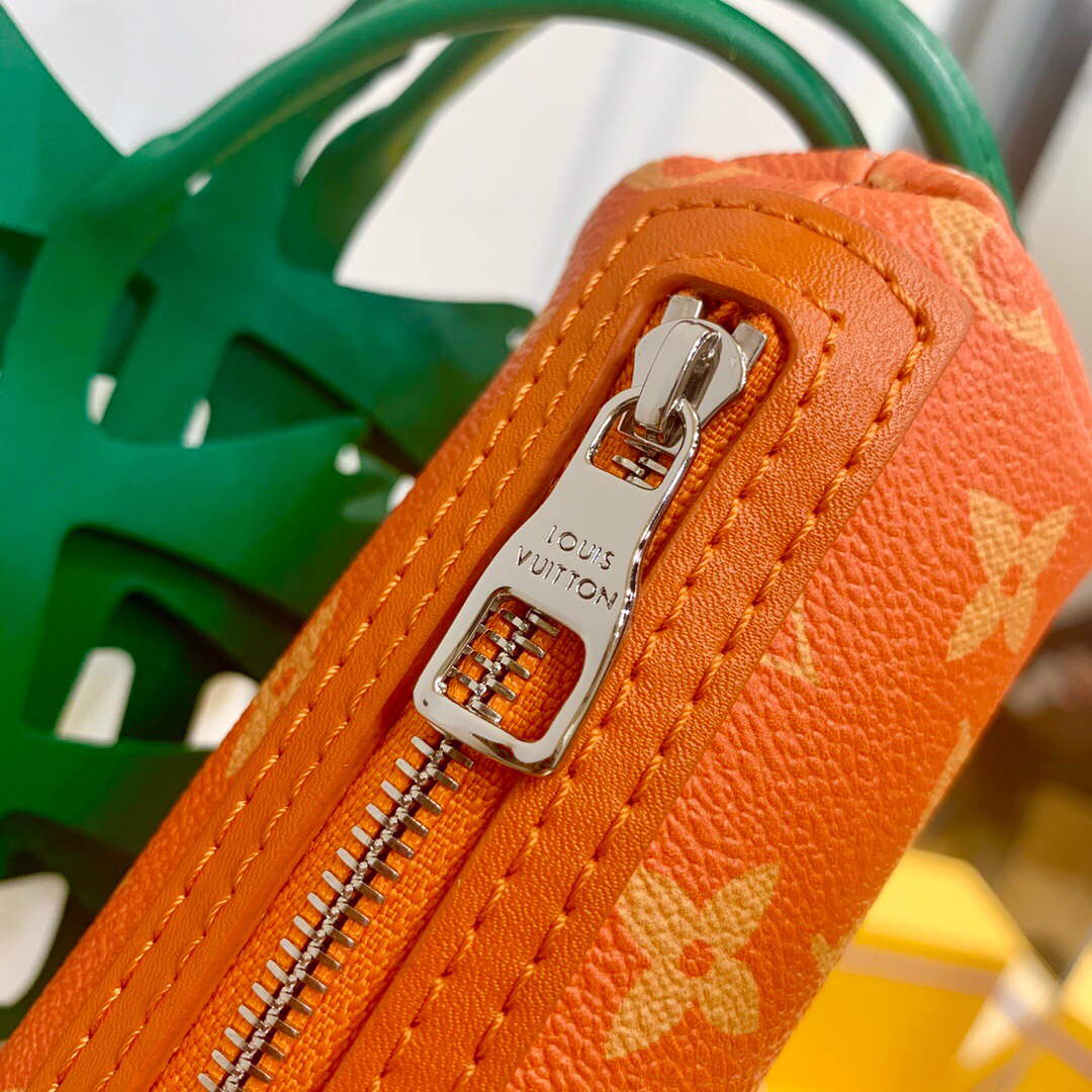 LV M80851 Louis Vuitton Carrot Pouch Orange - Image 2