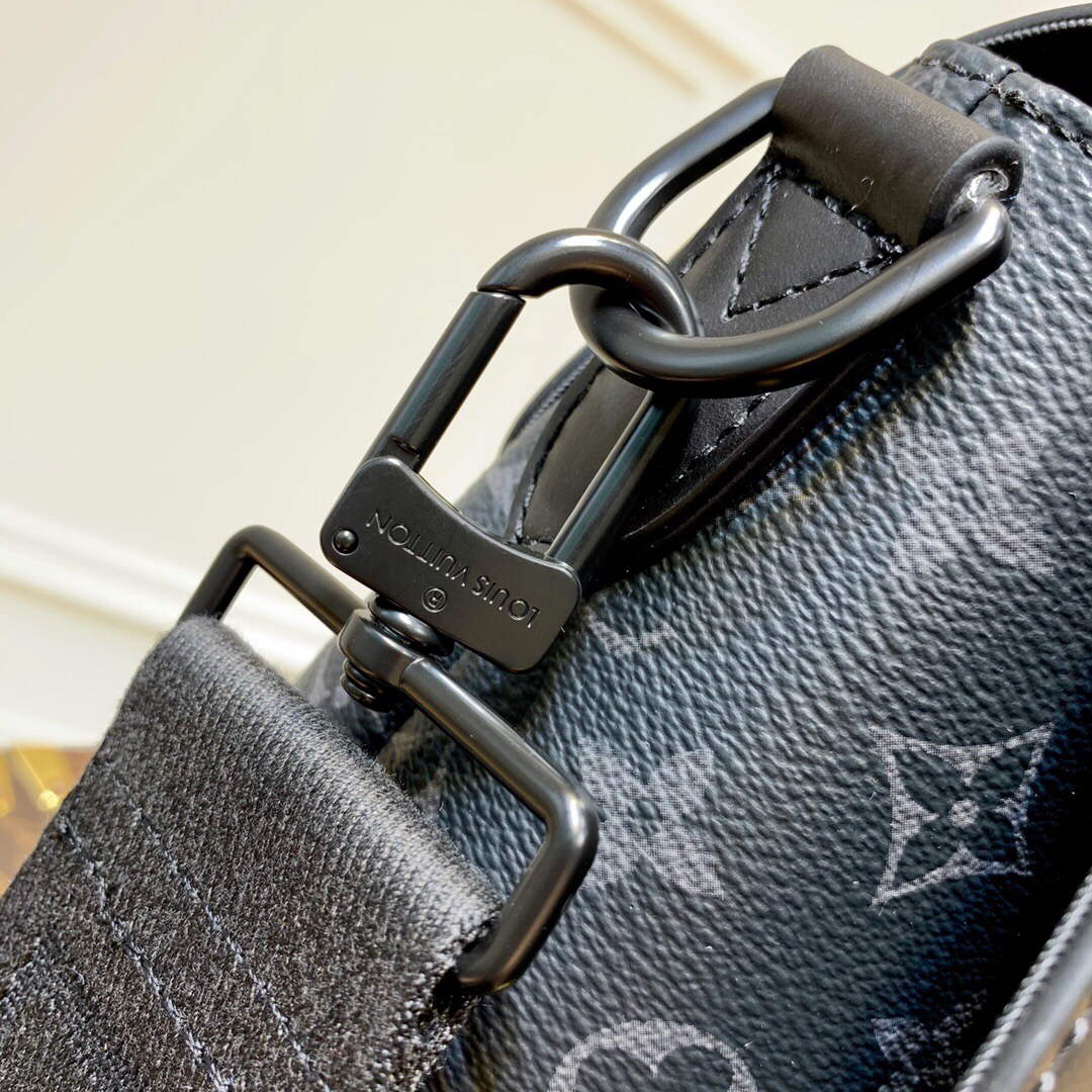LV M45911 Louis Vuitton Saumur Messenger Black - Image 6