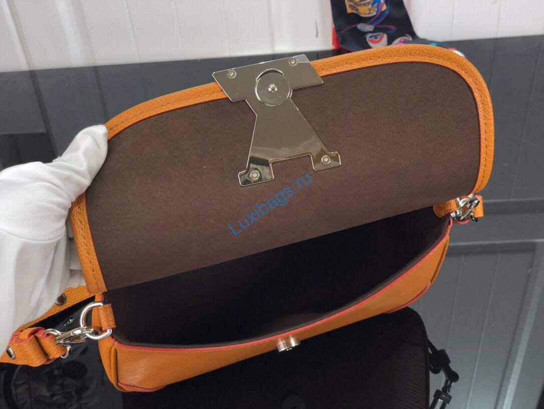 LV M59459 Louis Vuitton Buci Crossbody Bag M59460 Gold Miel Brown - Image 8