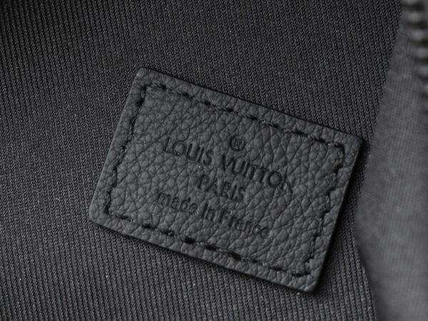 Replica Louis Vuitton LV Duo Slingbag M21890 4