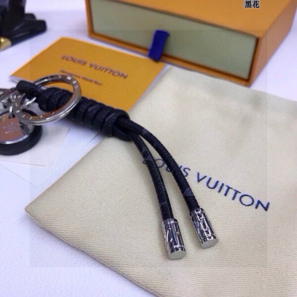 Replica Louis Vuitton Damier Graphite Leather Rope Key Ring Holder Charm M67224 6