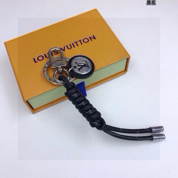 Replica Louis Vuitton Damier Graphite Leather Rope Key Ring Holder Charm M67224 4