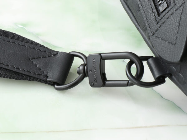 Replica Louis Vuitton LV Duo Slingbag M21890 7