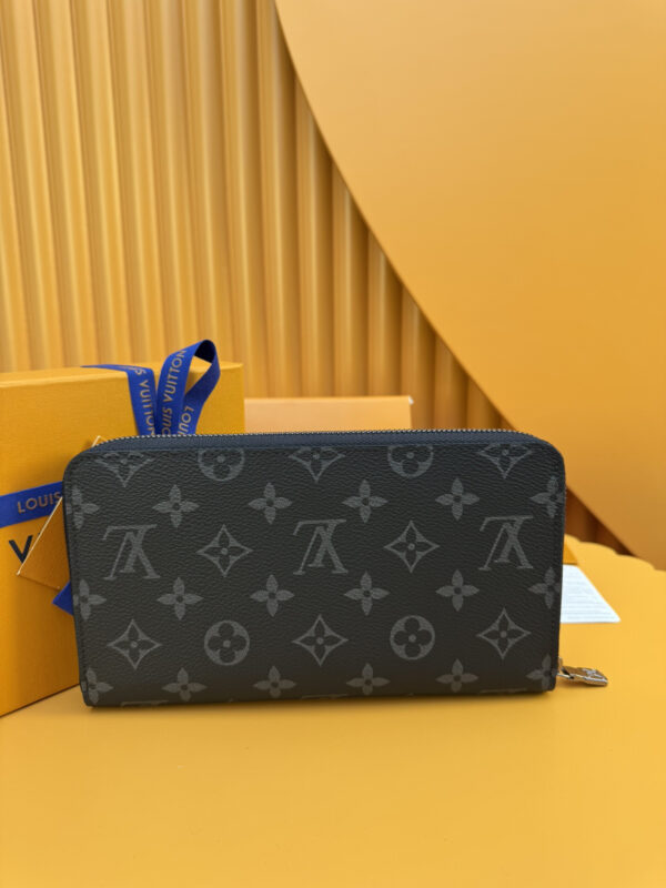 Replica Louis Vuitton LV Zippy Organizer M82081 4