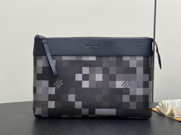 Replica Louis Vuitton LV Pochette Voyage Souple M14926 2