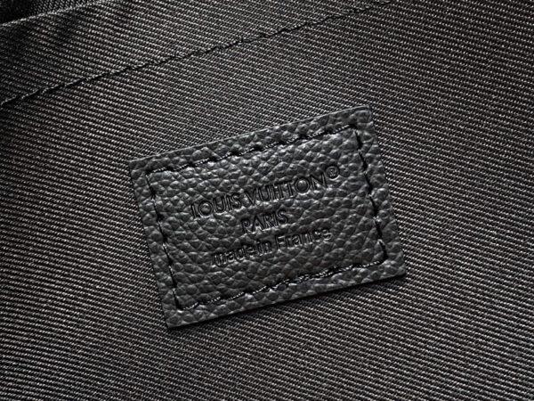 Replica Louis Vuitton LV Pochette Voyage Souple M14926 3