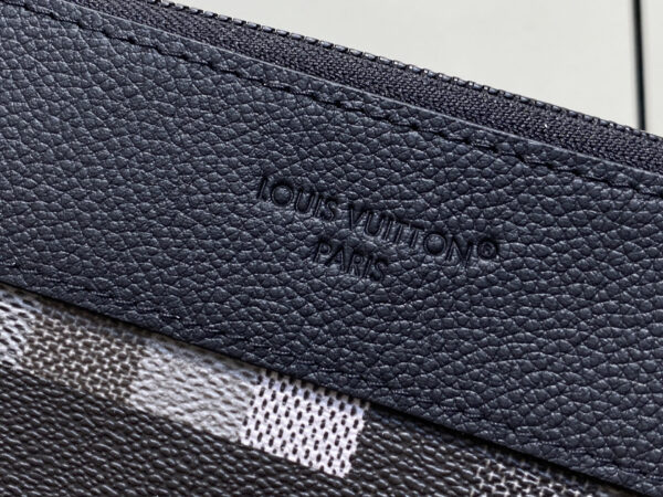 Replica Louis Vuitton LV Pochette Voyage Souple M14926 7