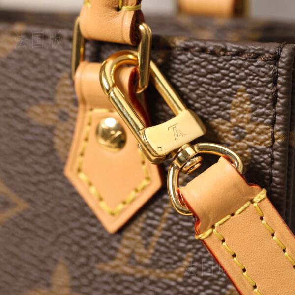 Replica Louis Vuitton Petit Sac Plat LV M81295 6
