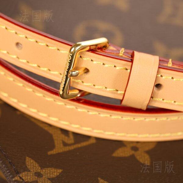 Replica Louis Vuitton Petit Sac Plat LV M81295 7
