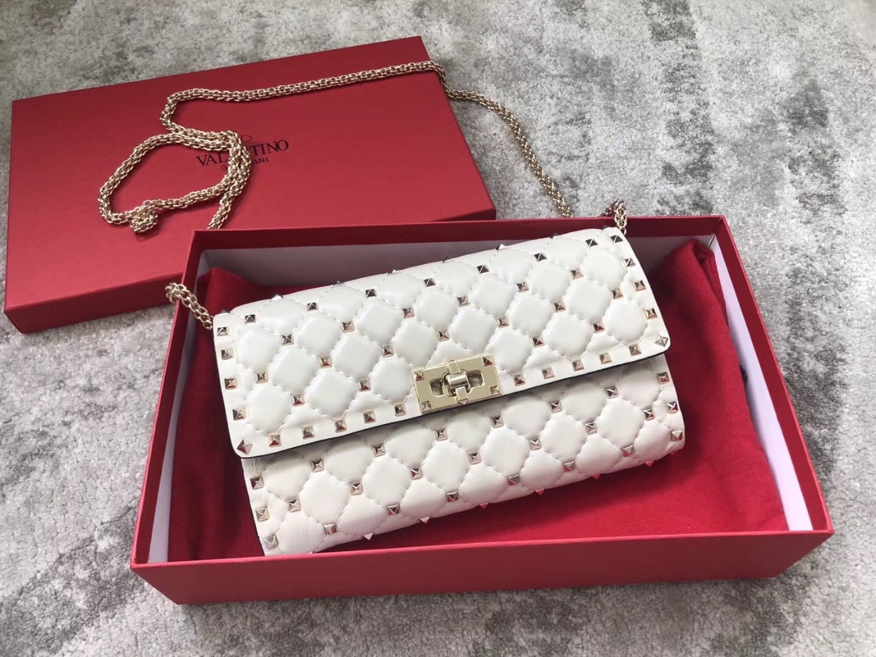 Valentino Rockstud Spike Crossbody Clutch Bag In White Lambskin - Image 5