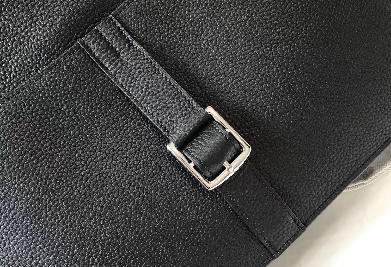 Hermes Halzan 31cm Bag In Black Clemence Leather - Image 6