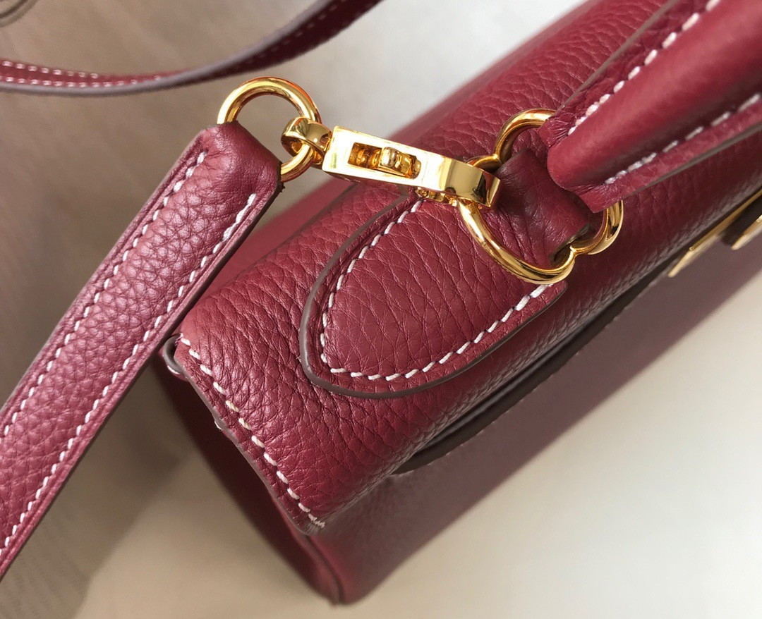 Hermes Kelly 25cm Retourne Bag in Bordeaux Clemence Leather GHW - Image 4