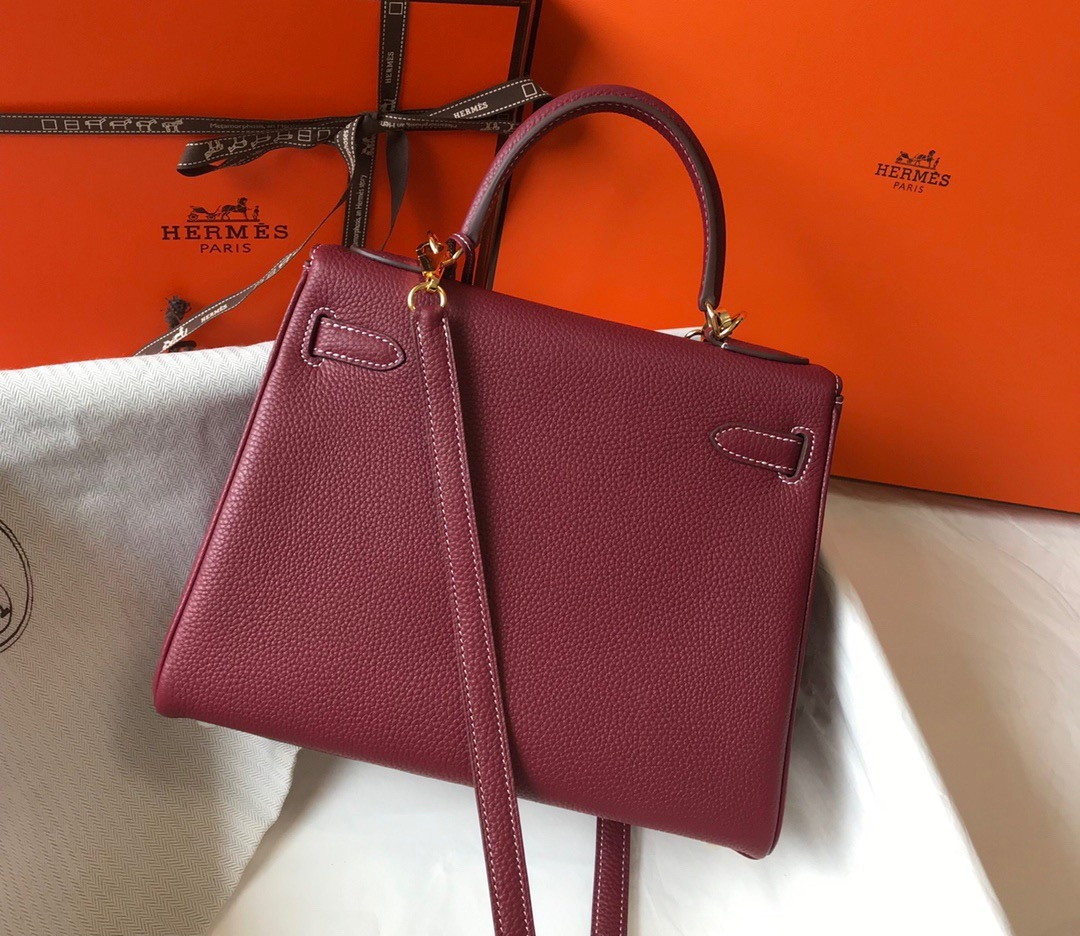 Hermes Kelly 25cm Retourne Bag in Bordeaux Clemence Leather GHW - Image 5