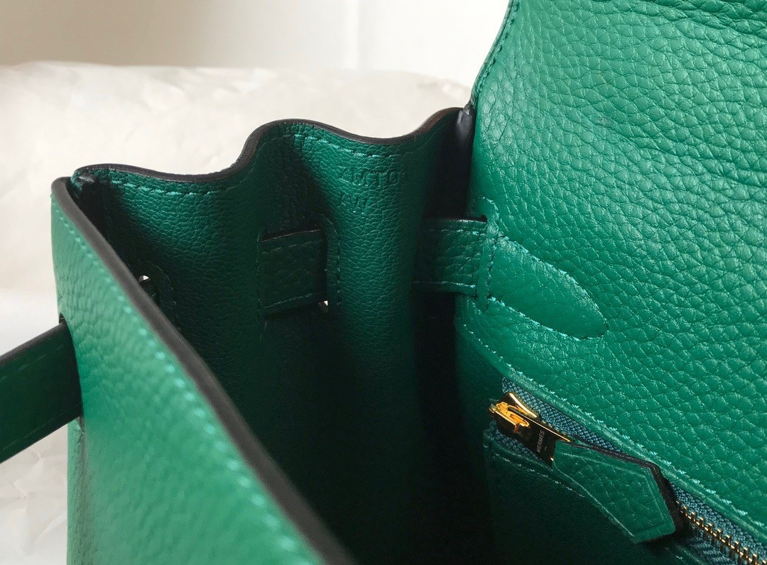 Hermes Kelly 25cm Retourne Bag in Malachite Clemence Leather GHW - Image 3