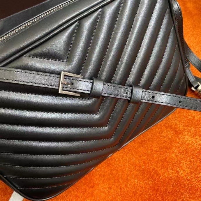 Saint Laurent Lou Camera Bag In Noir Quilted Leather - Image 9