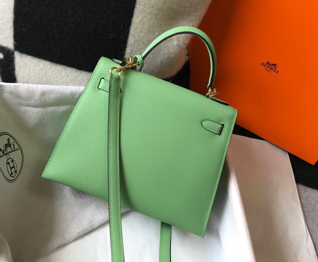Hermes Kelly 25cm Sellier Bag in Vert Criquet Epsom Calfskin GHW - Image 4