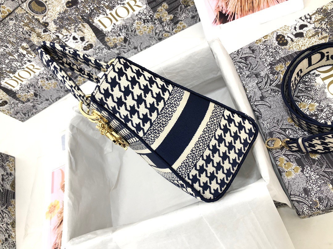Dior Lady D-Lite Medium Bag In Black & White Houndstooth Embroidery - Image 5