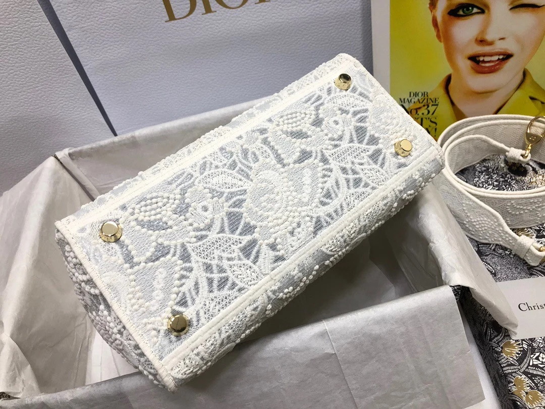 Dior Lady D-Lite Medium Bag in Embroidery with Macrame Effect - Image 2
