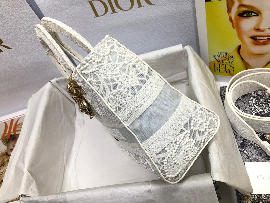 Dior Lady D-Lite Medium Bag in Embroidery with Macrame Effect - Image 9