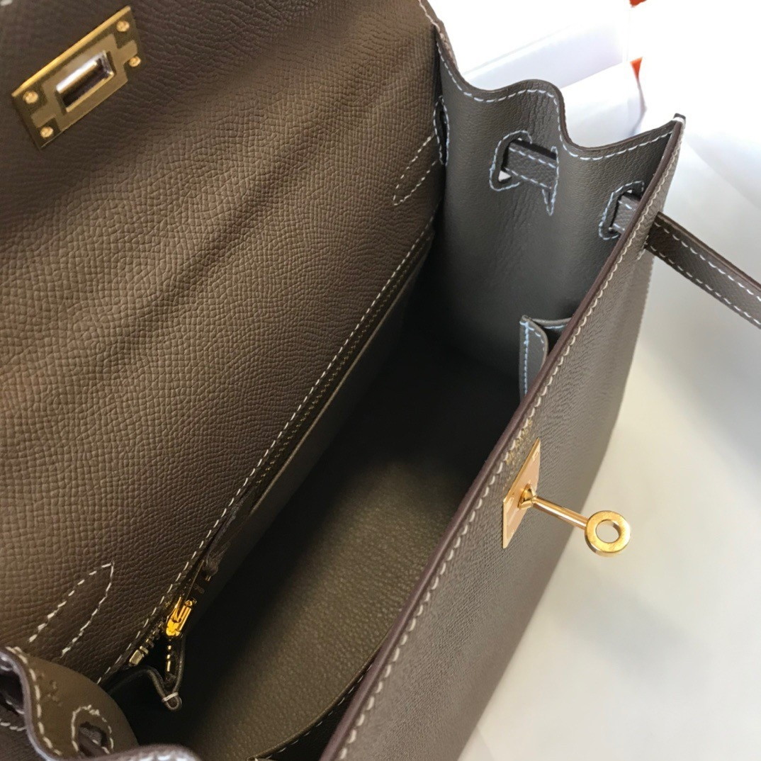 Hermes Kelly 28cm Sellier Bag in Taupe Epsom Calfskin GHW - Image 3