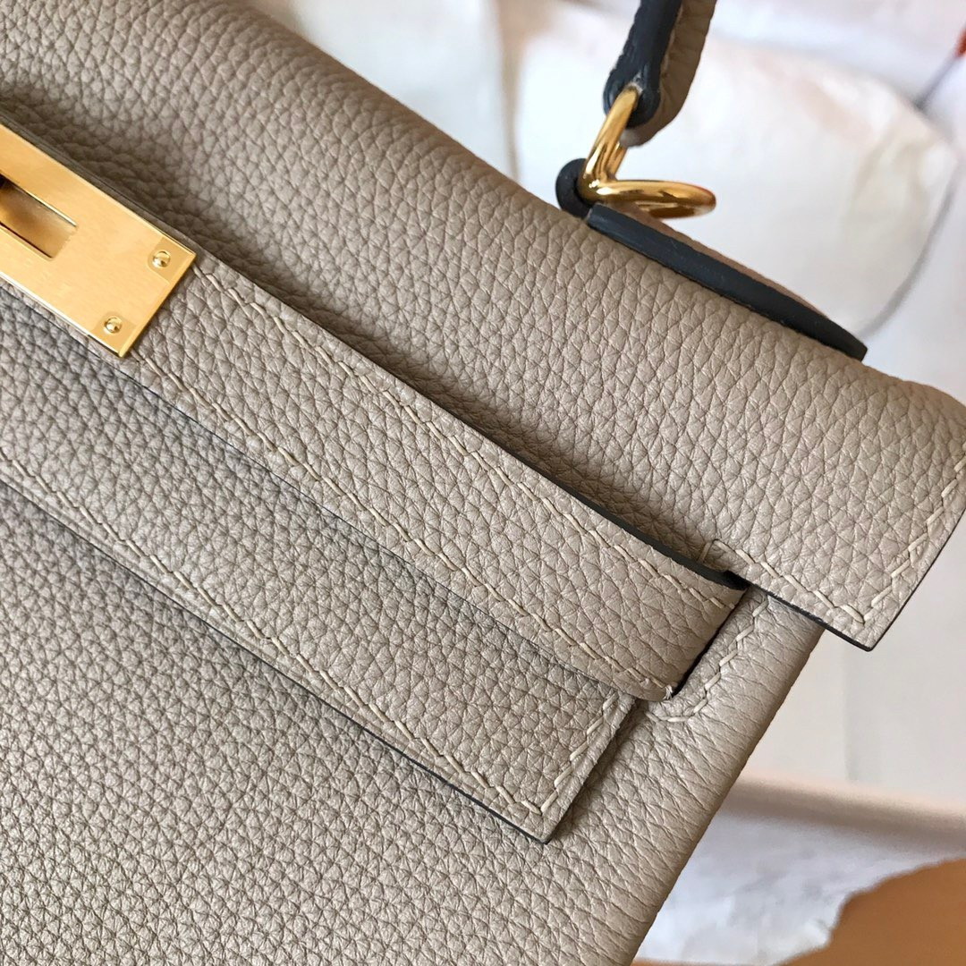 Hermes Kelly Retourne 28 Handmade Bag In Tourterelle Clemence Leather - Image 8