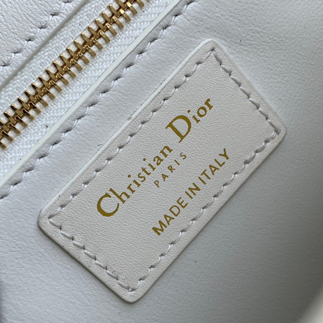 Dior 30 Montaigne Medium Bag In White Box Calfskin - Image 7