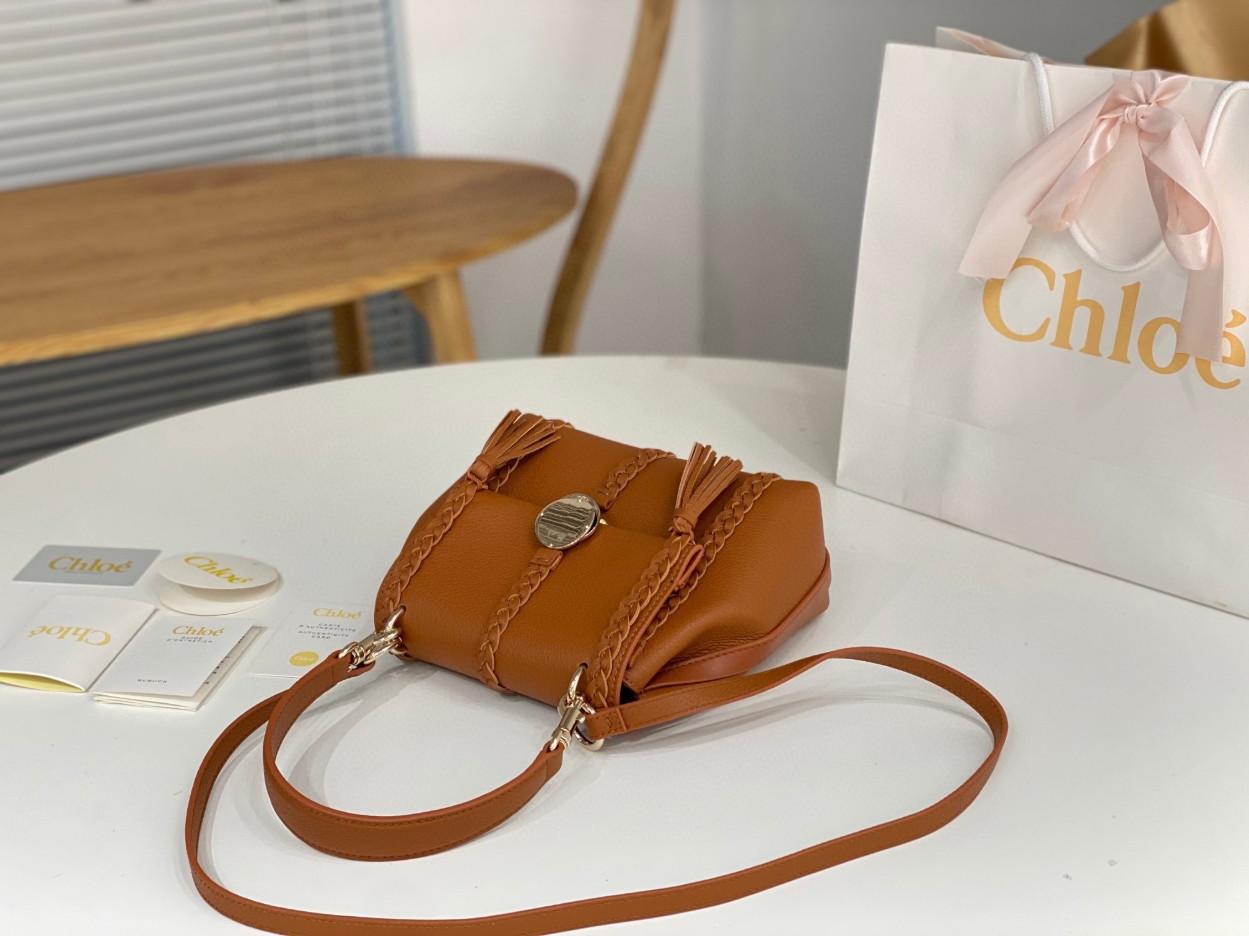 Chloe Penelope Small Shoulder Bag in Brown Grained Calfskin - Image 6