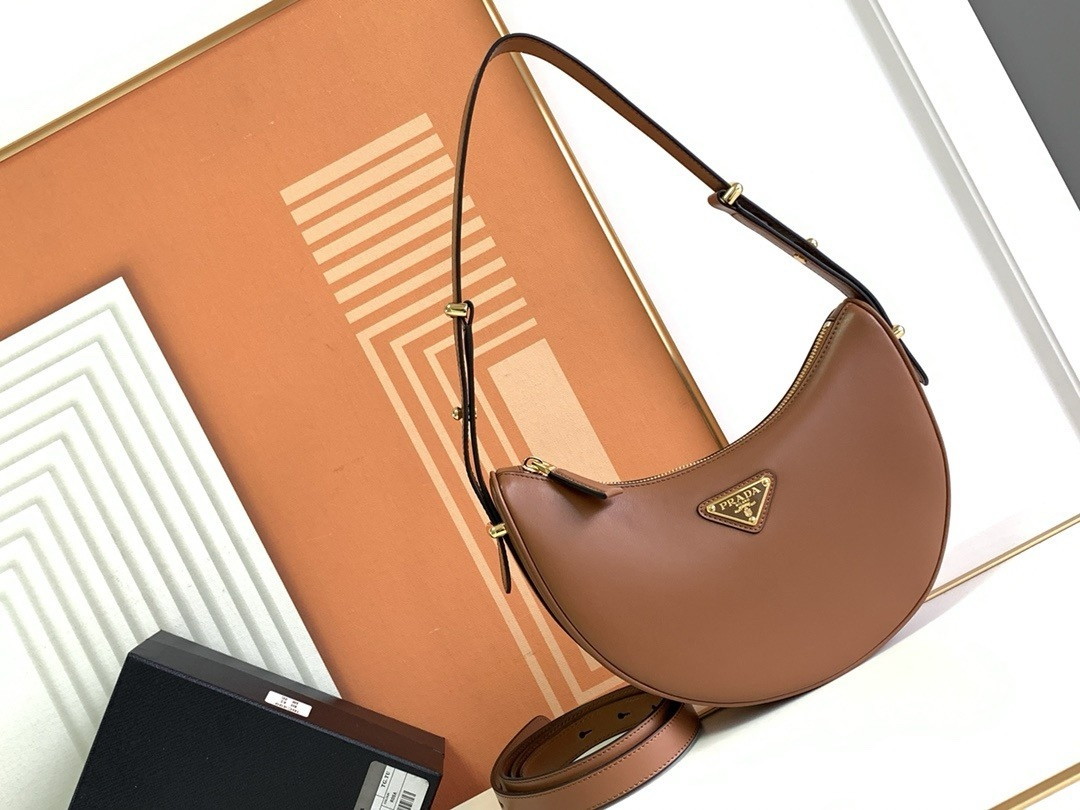 Prada Arque Shoulder Bag in Brown Leather - Image 4