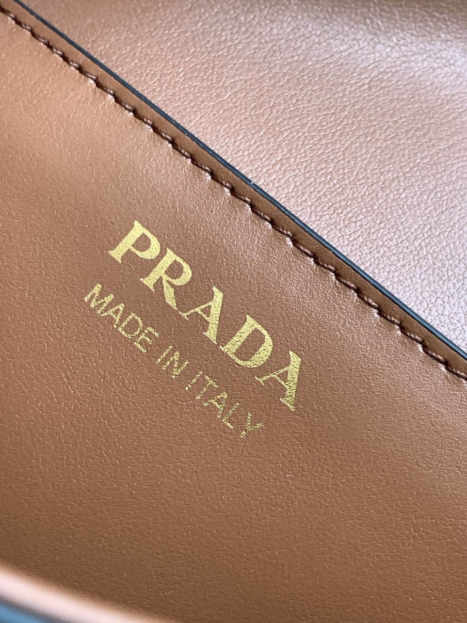 Prada Shoulder Bag in Cognac Smooth Calfskin - Image 10