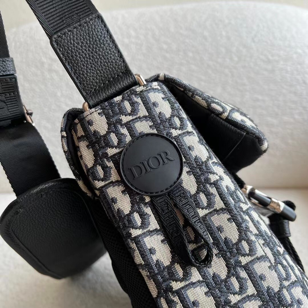 Dior Explorer Messenger Bag In Black Dior Oblique Jacquard - Image 9