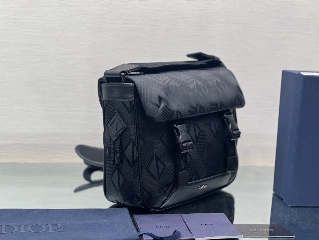 Dior Explorer Messenger Bag In Black CD Diamond Mirage Ski Capsule Nylon - Image 6