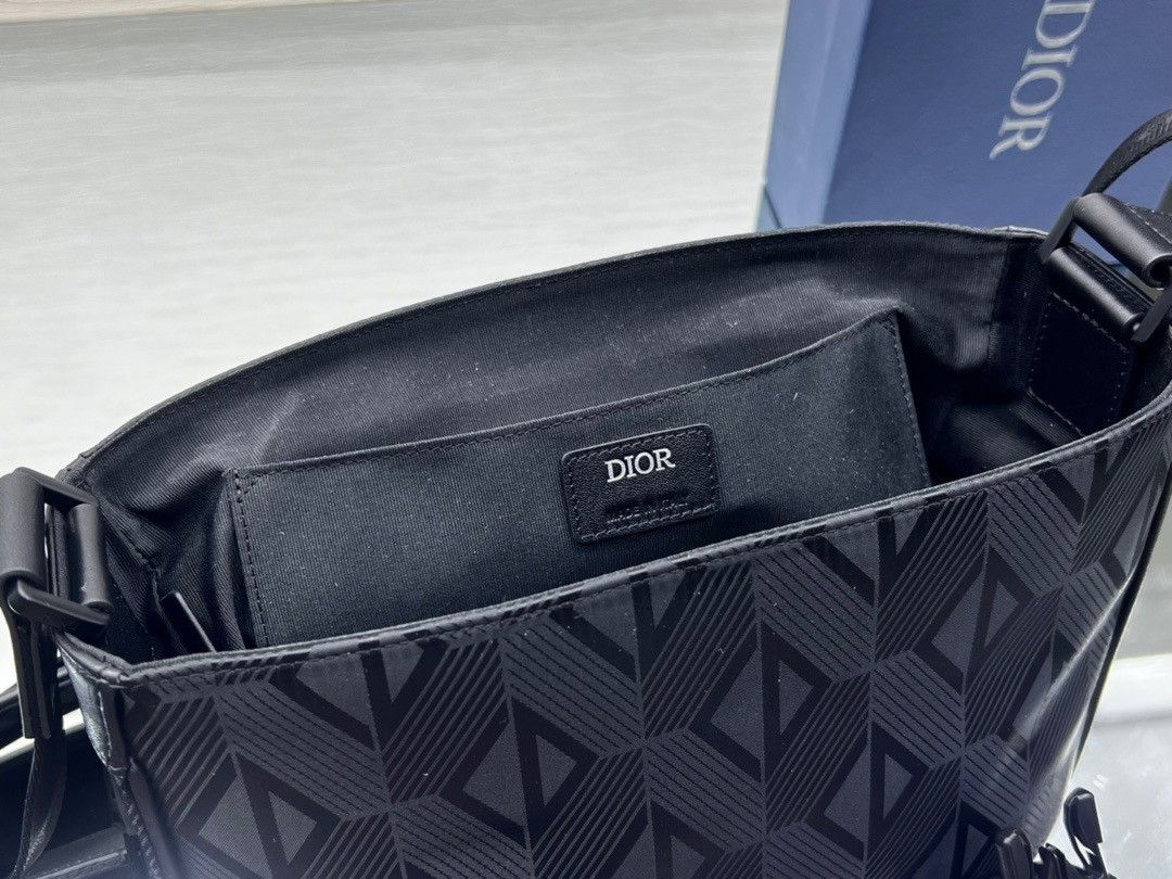 Dior Explorer Messenger Bag In Black CD Diamond Mirage Ski Capsule Nylon - Image 8