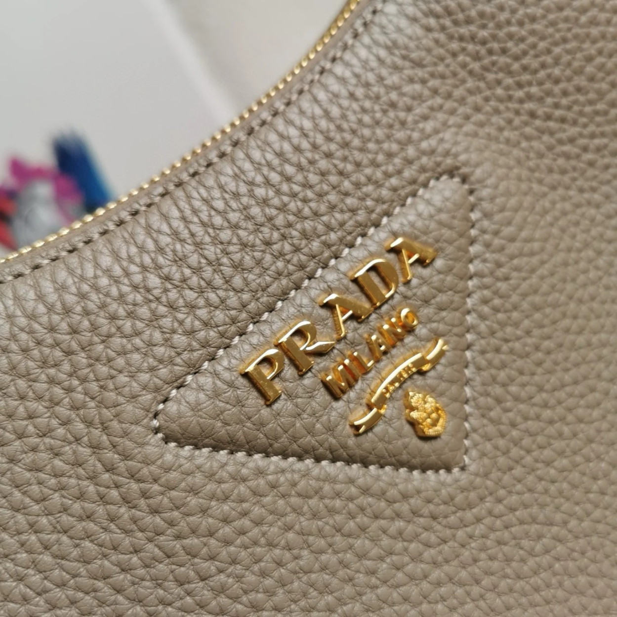 Prada Shoulder Bag in Grey Grained Leather - Image 3