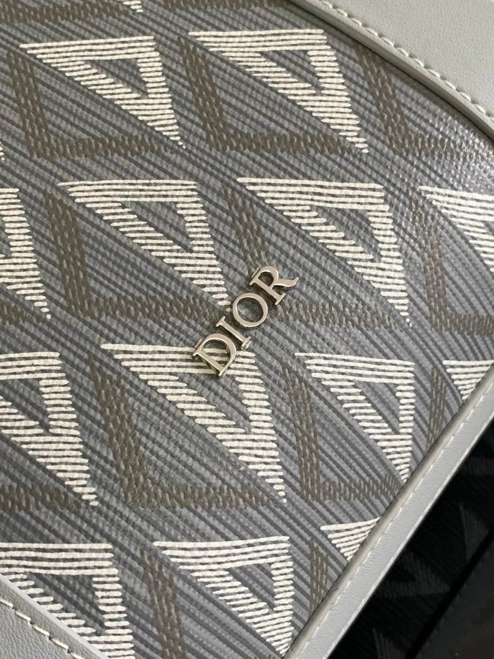 Dior Lingot Briefcase in Grey CD Diamond Canvas - Image 8